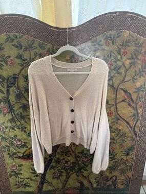American Eagle Outfitters Cream V-Neck Button Cardigan